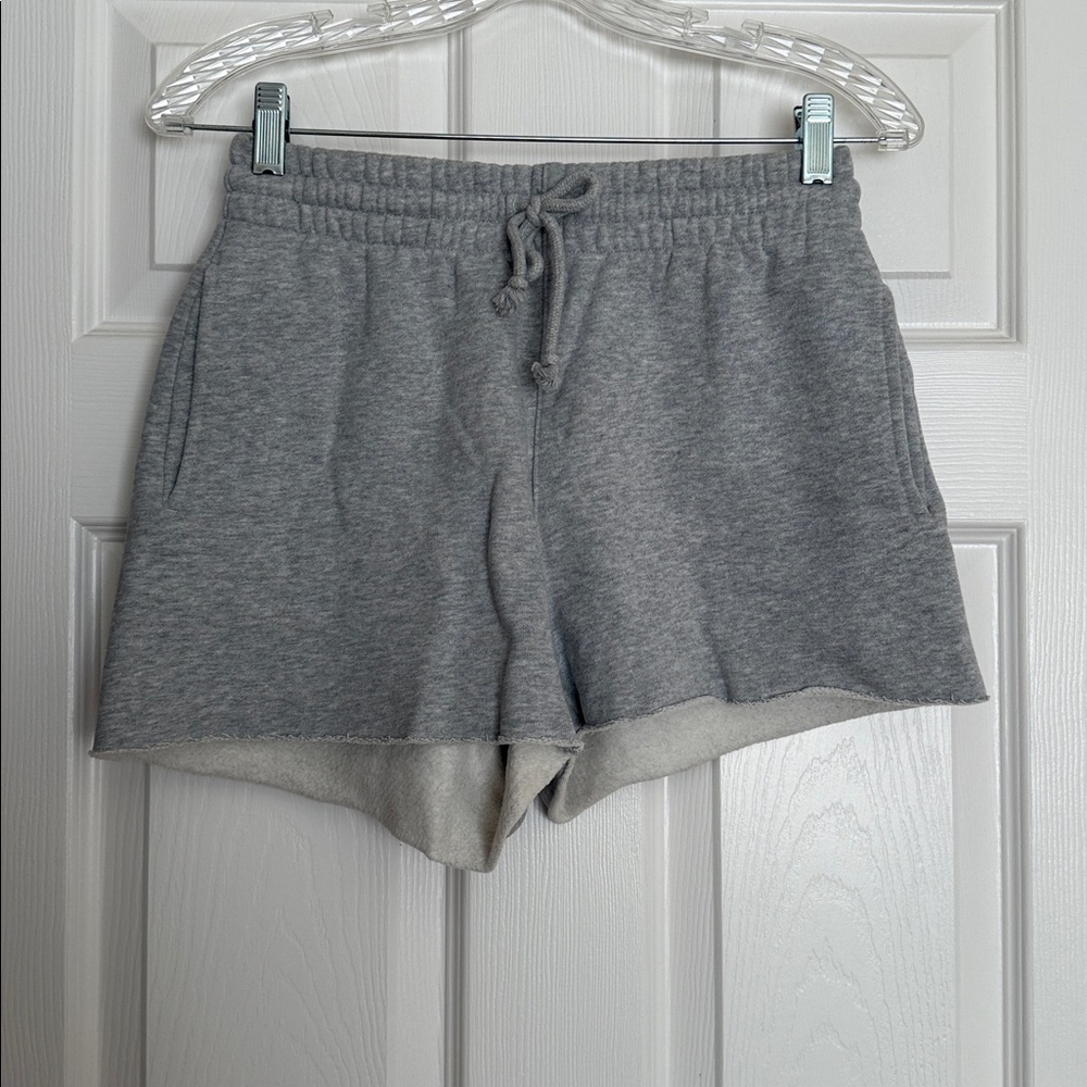 Aritzia TNA Heather Chrome Cozy Fleece Boyfriend Mini Shorts XS